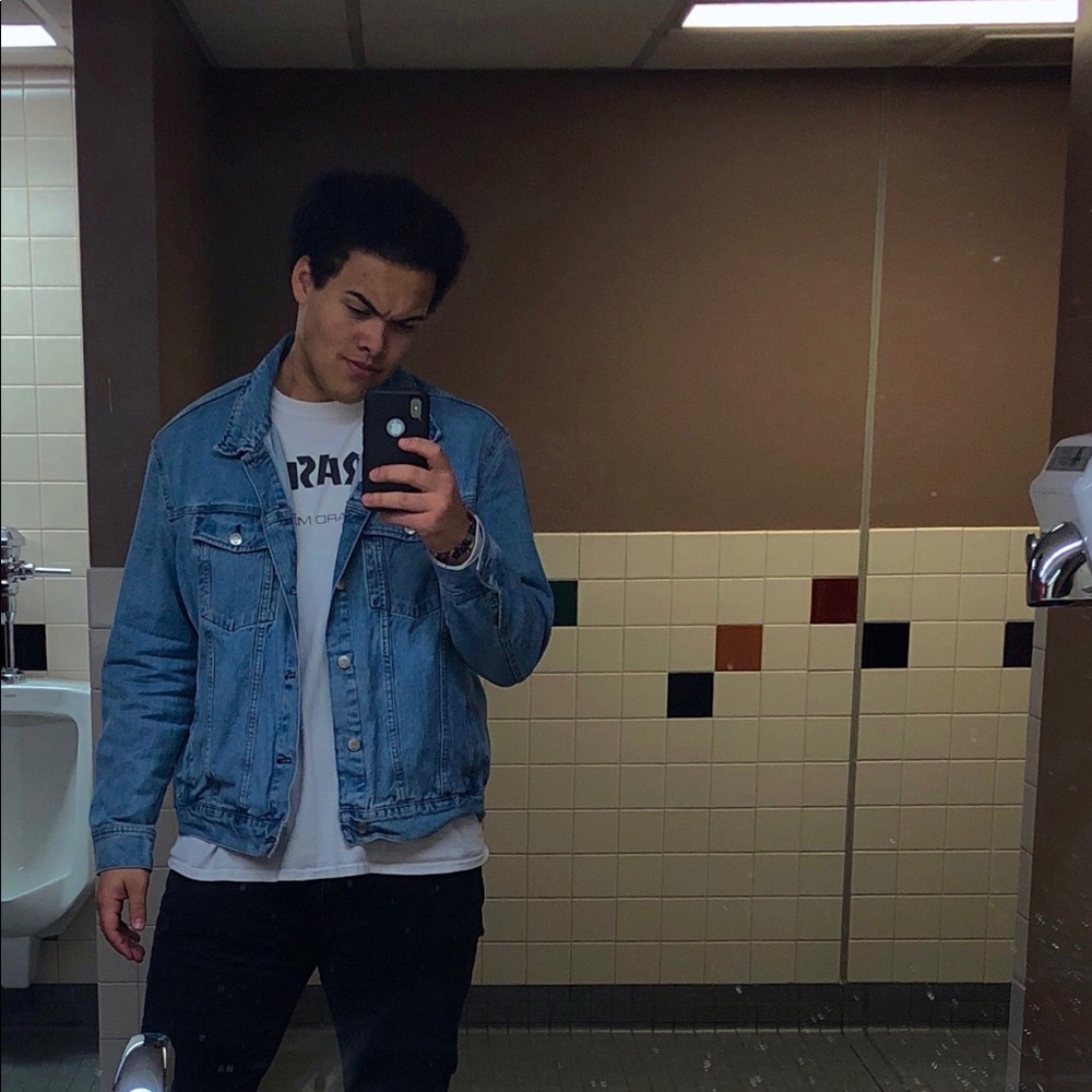 Meet your Posher, Julian